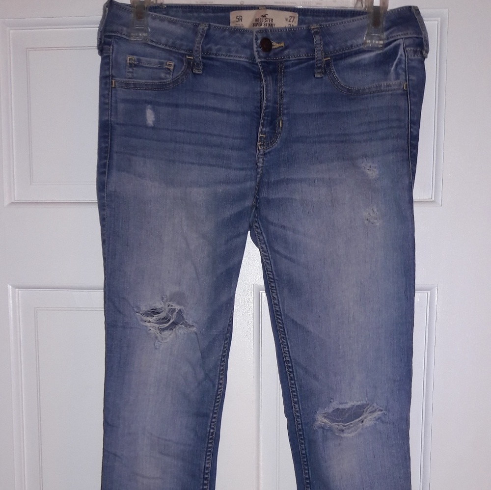 Hollister Super Skinny Jeans size 5 Reg or 27x31